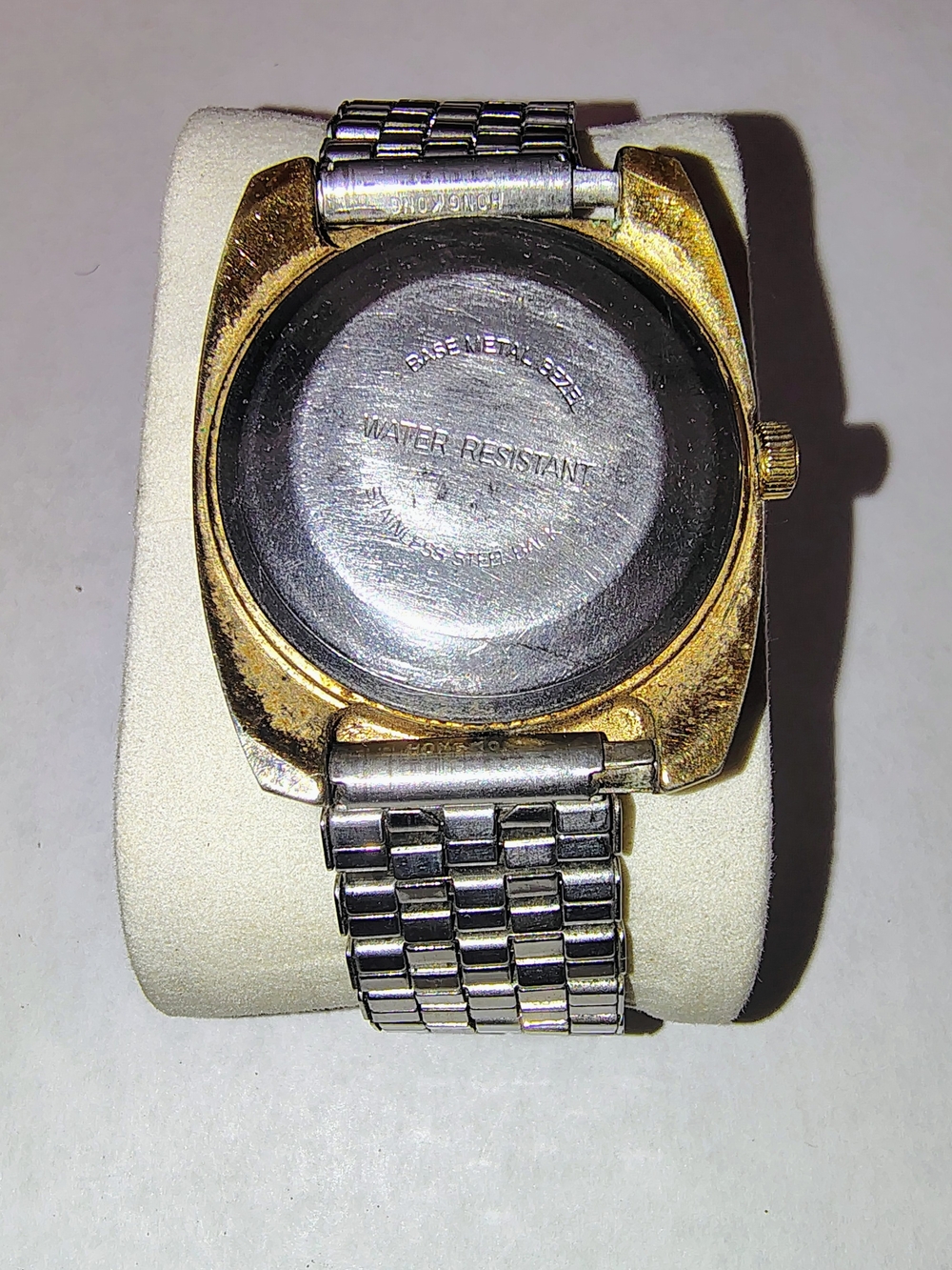 Vintage 1970s Timex Day/Date Cushion Case Mechanical Watch - Needs Service - Picture 2 of 9